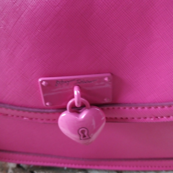 Betsey Johnson Vibrant Pink Crossbody Bag - Picture 2 of 7